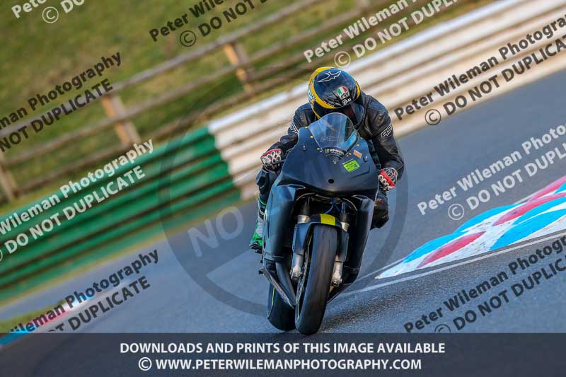 PJM Wedding Photography;enduro digital images;event digital images;eventdigitalimages;mallory park;mallory park photographs;mallory park trackday;mallory park trackday photographs;no limits trackdays;peter wileman photography;racing digital images;trackday digital images;trackday photos